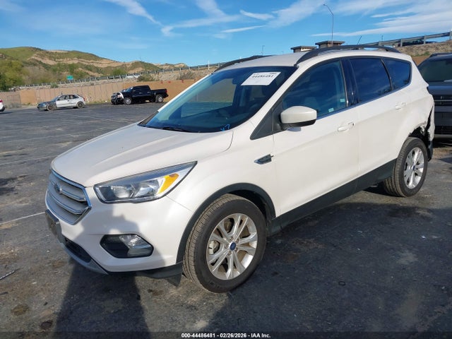 Ford ESCAPE SE 2018 1FMCU0GD3JUC36108 Image 2