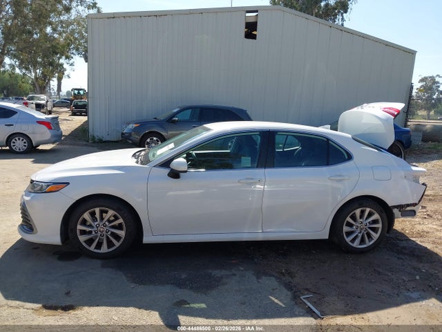 4T1C11AK1MU582474 Toyota CAMRY LE