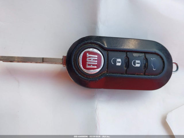 2015 FIAT 500 3C3CFFARXFT636694 Photo 10