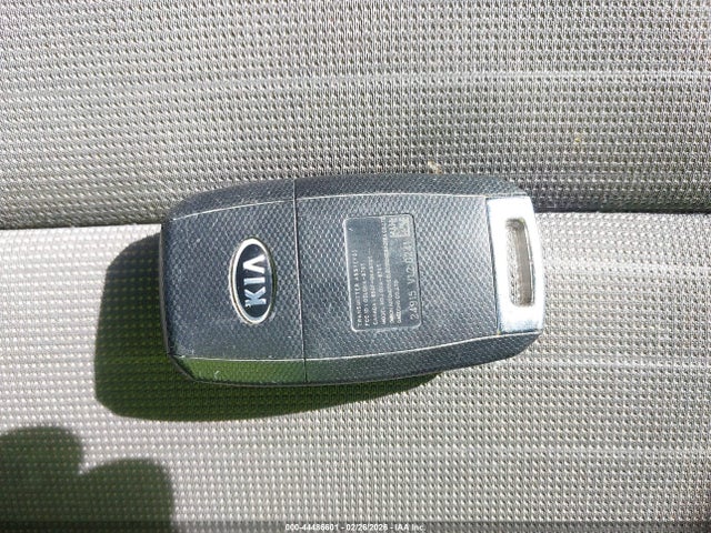 KNAFK5A82G5571778 KIA FORTE LX