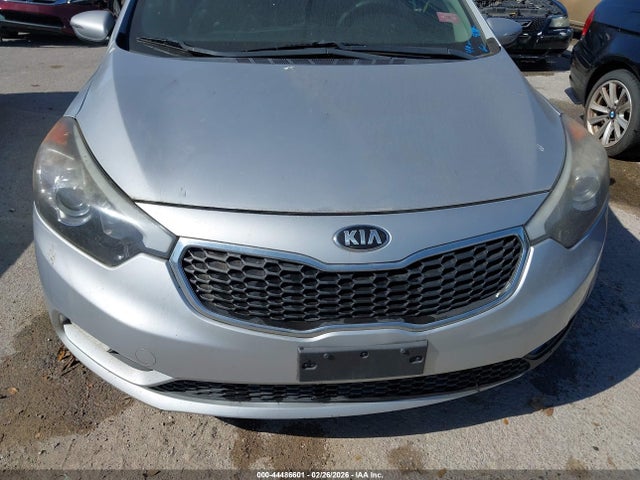 KNAFK5A82G5571778 KIA FORTE LX