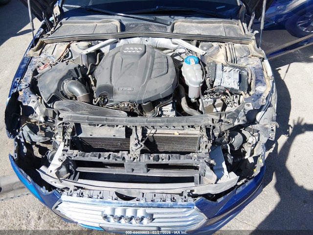 2017 Audi A4 2.0t Premium მანქანა იყიდება აუქციონზე, vin: WAUENAF40HN038590, აუქციონის ნომერი: 44486603