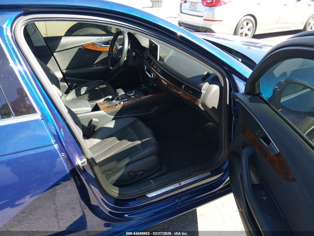 2017 Audi A4 2.0t Premium მანქანა იყიდება აუქციონზე, vin: WAUENAF40HN038590, აუქციონის ნომერი: 44486603