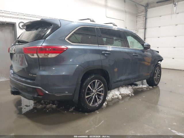 Toyota Highlander Xle 2017 5TDJZRFH6HS413674 Image 4