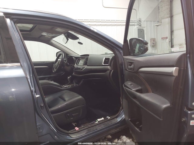Toyota Highlander Xle 2017 5TDJZRFH6HS413674 Image 5