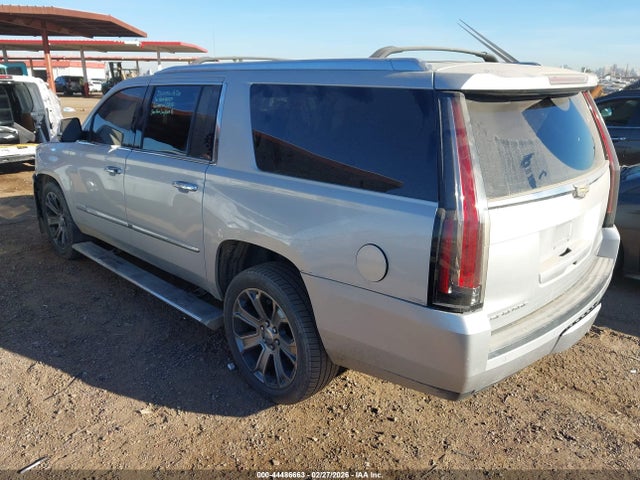 2016 CADILLAC ESCALADE ESV 1GYS4JKJ5GR193870 Photo 2