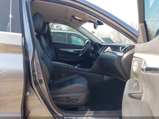 44486667 :رقم المزاد ، 3PCAJ5M13KF105282 vin ، 2019 Infiniti Qx50 Essential مزاد بيع