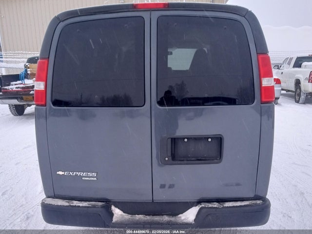 1GAWGEFF8G1314264 Chevrolet Express 2500 Ls