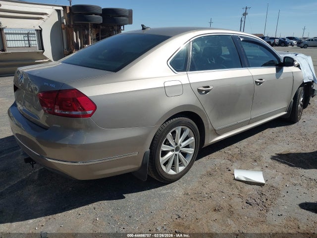 Aukcja sprzedaży 2015 Volkswagen Passat 2.0l Tdi Sel Premium, vin: 1VWCV7A39FC045281, numer aukcji: 44486707