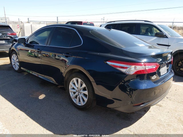 2020 TOYOTA CAMRY 4T1C11AK3LU889580 Photo 2