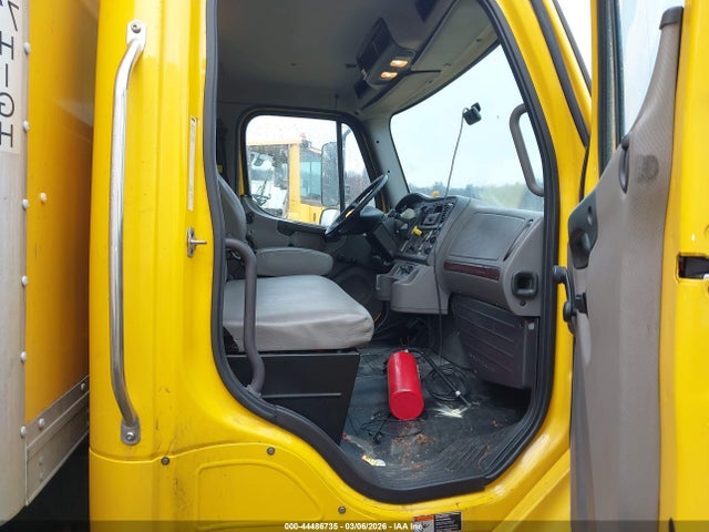 Продажа на аукционе авто 2019 Freightliner M2 106, vin: 1FVACWFCXKHKB8967, номер лота: 44486735
