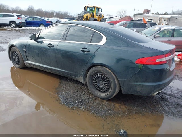 2010 JAGUAR XF SAJWA0GB1ALR58029 Photo 2
