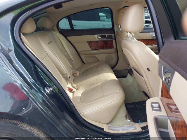 2010 JAGUAR XF SAJWA0GB1ALR58029 Photo 7