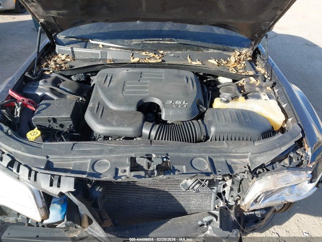 2013 Chrysler 300 Motown მანქანა იყიდება აუქციონზე, vin: 2C3CCAAG8DH647421, აუქციონის ნომერი: 44486804