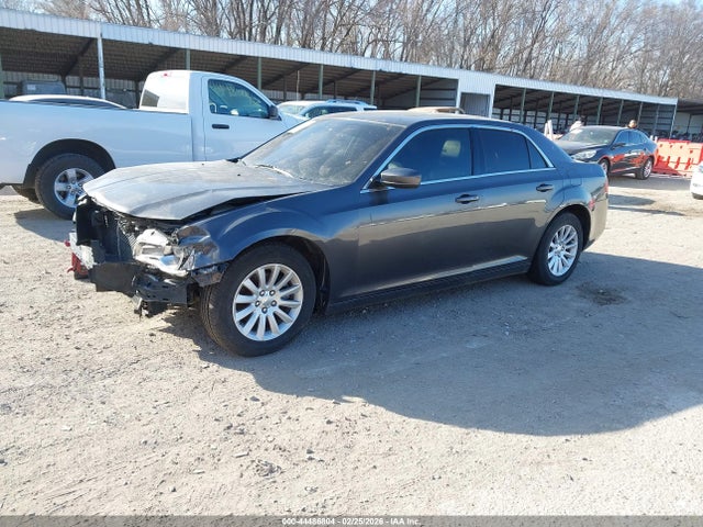 2013 Chrysler 300 Motown მანქანა იყიდება აუქციონზე, vin: 2C3CCAAG8DH647421, აუქციონის ნომერი: 44486804