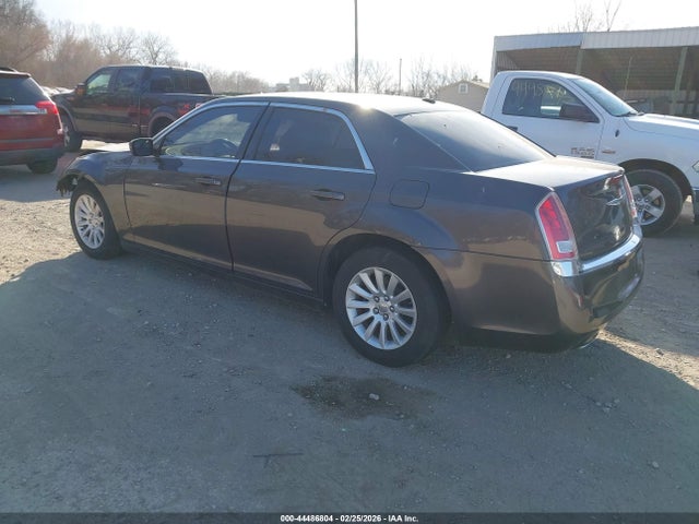 2013 Chrysler 300 Motown მანქანა იყიდება აუქციონზე, vin: 2C3CCAAG8DH647421, აუქციონის ნომერი: 44486804