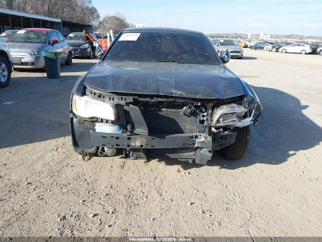 2013 Chrysler 300 Motown მანქანა იყიდება აუქციონზე, vin: 2C3CCAAG8DH647421, აუქციონის ნომერი: 44486804