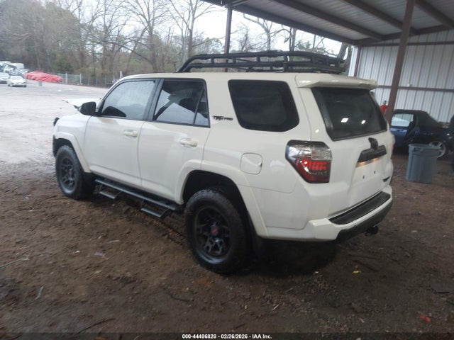 2024 TOYOTA 4RUNNER JTELU5JR8R6305957 Photo 2