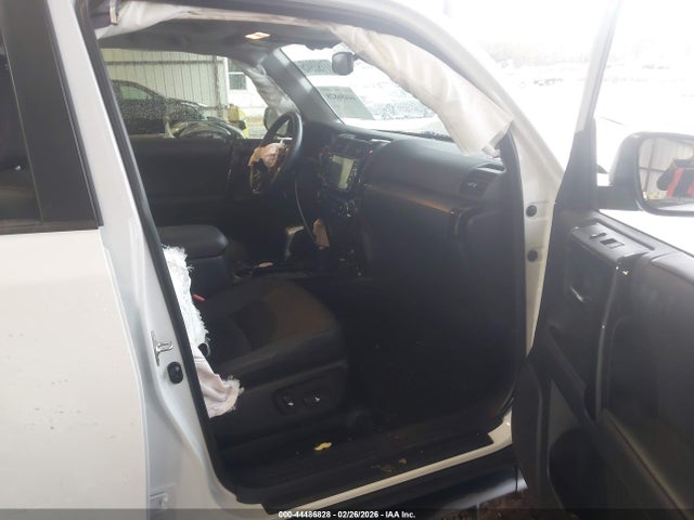 2024 TOYOTA 4RUNNER JTELU5JR8R6305957 Photo 4