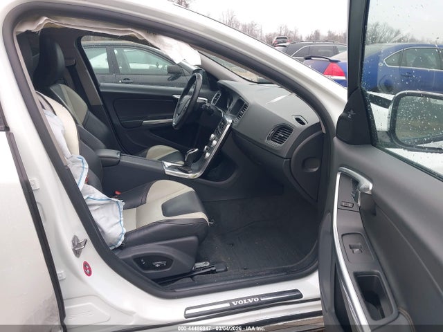 2017 VOLVO V60 CROSS COUNTRY YV440MWK8H1037642 Photo 4