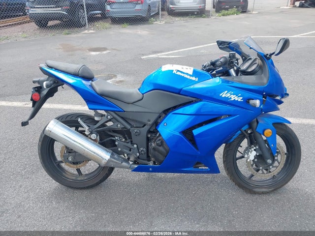 2008 Kawasaki Ex250 J მანქანა იყიდება აუქციონზე, vin: JKAEXMJ158DA14574, აუქციონის ნომერი: 44486876