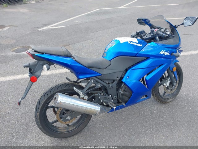 2008 Kawasaki Ex250 J მანქანა იყიდება აუქციონზე, vin: JKAEXMJ158DA14574, აუქციონის ნომერი: 44486876