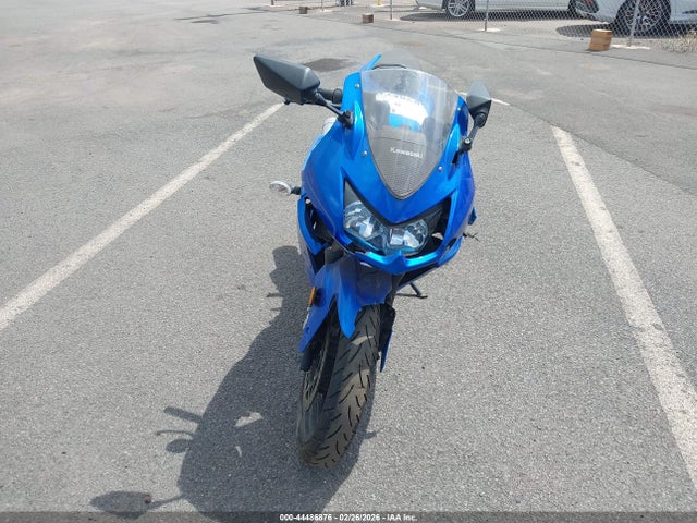 2008 Kawasaki Ex250 J მანქანა იყიდება აუქციონზე, vin: JKAEXMJ158DA14574, აუქციონის ნომერი: 44486876