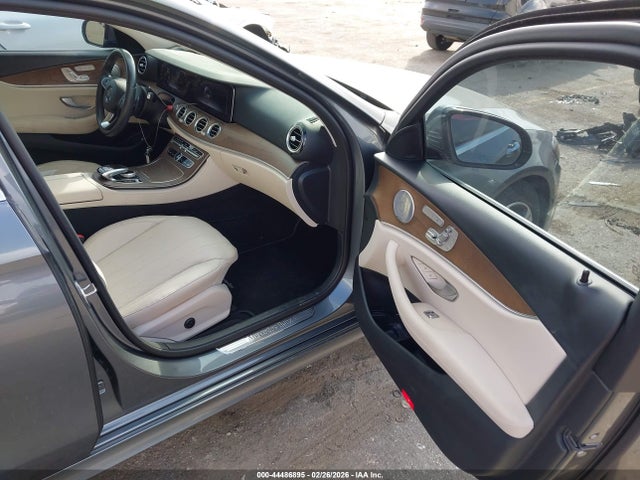 Продажа на аукционе авто 2018 Mercedes-benz E 300 4matic, vin: WDDZF4KB0JA312249, номер лота: 44486895