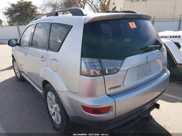 2013 MITSUBISHI OUTLANDER JA4AS3AW0DU008028 Photo 2