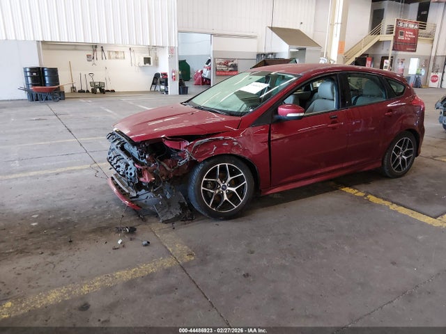 Ford FOCUS SE 2015 1FADP3K2XFL275787 Image 2