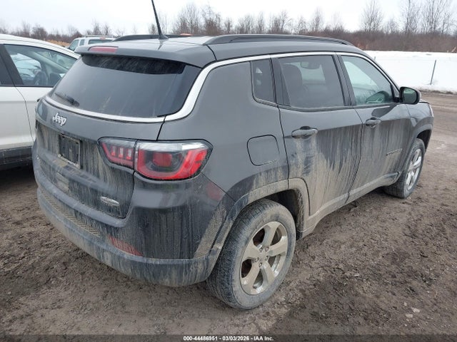 44486951 :رقم المزاد ، 3C4NJDBB0JT401979 vin ، 2018 Jeep Compass Latitude 4x4 مزاد بيع