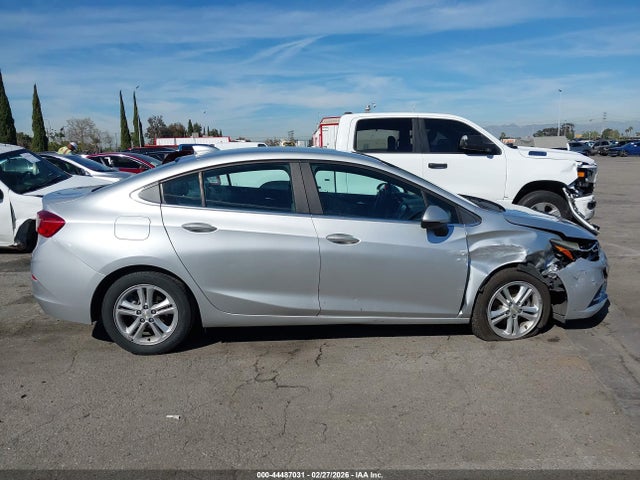 1G1BE5SM9J7120923 Chevrolet Cruze Lt Auto