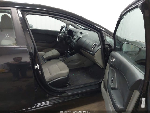 Auction sale of the 2016 Kia Forte Lx, vin: KNAFK4A61G5518031, lot number: 44487037