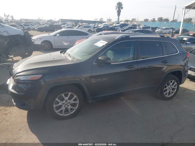 1C4PJLCB4FW790757 Jeep Cherokee Latitude