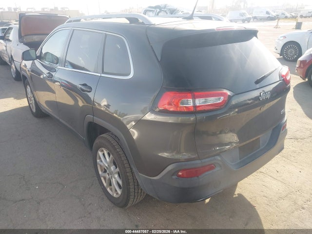 1C4PJLCB4FW790757 Jeep Cherokee Latitude