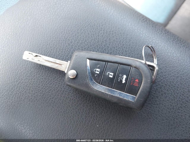 4T1B11HK7JU073146 Toyota CAMRY LE