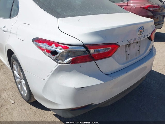 4T1B11HK7JU073146 Toyota CAMRY LE