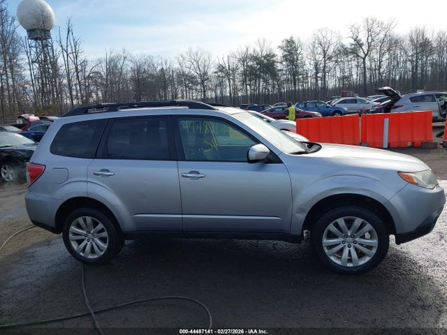 44487141 :رقم المزاد ، JF2SHADC1DH440667 vin ، 2013 Subaru Forester 2.5x Premium مزاد بيع