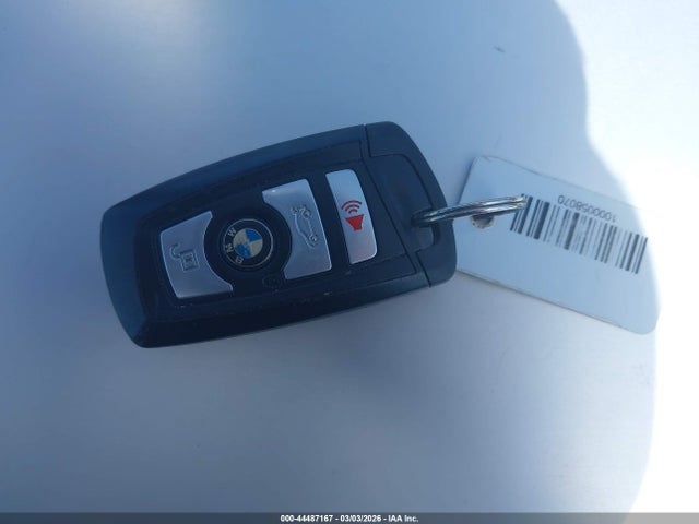44487167 :رقم المزاد ، 5UXWZ7C54F0M83242 vin ، 2015 Bmw X3 Sdrive28i مزاد بيع