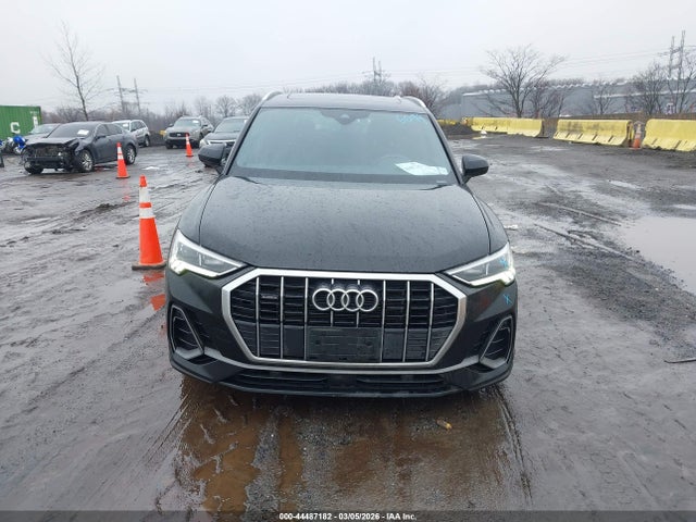 2024 Audi Q3 Premium 45 Tfsi S Line Quattro Tiptronic მანქანა იყიდება აუქციონზე, vin: WA1DECF39R1026099, აუქციონის ნომერი: 44487182