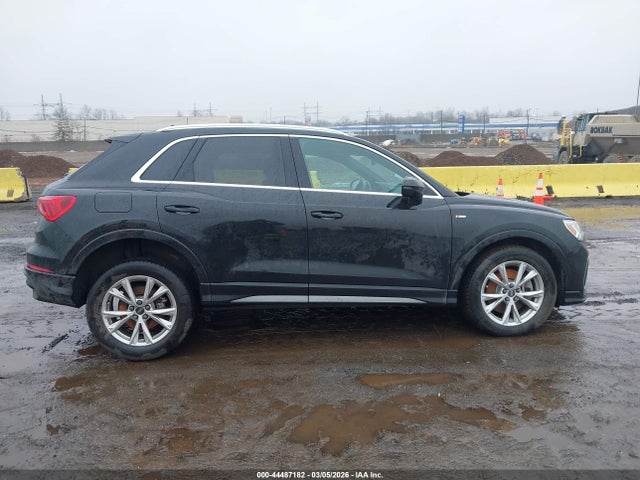 2024 Audi Q3 Premium 45 Tfsi S Line Quattro Tiptronic მანქანა იყიდება აუქციონზე, vin: WA1DECF39R1026099, აუქციონის ნომერი: 44487182