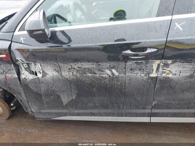 2024 Audi Q3 Premium 45 Tfsi S Line Quattro Tiptronic მანქანა იყიდება აუქციონზე, vin: WA1DECF39R1026099, აუქციონის ნომერი: 44487182
