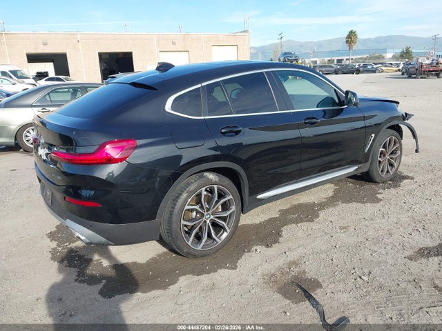 2022 BMW X4 5UX33DT01N9M22898 Photo 3