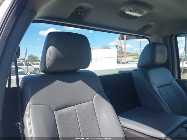 Ford F-350 Chassis Xl 2016 1FDRF3G61GEC86659 Image 8