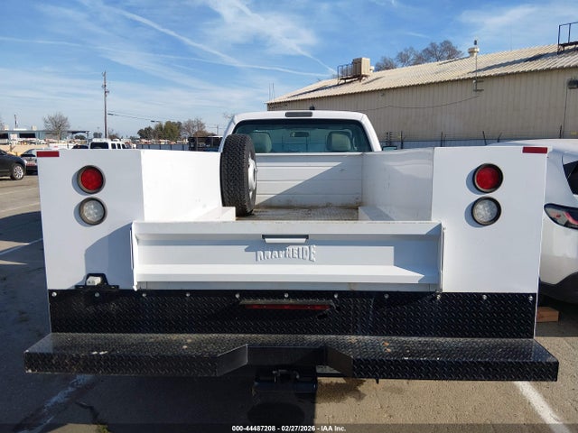 Ford F-350 Chassis Xl 2016 1FDRF3G68GEC86657 Image 16