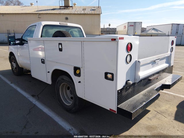 Ford F-350 Chassis Xl 2016 1FDRF3G68GEC86657 Image 3