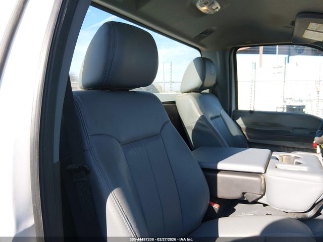 Ford F-350 Chassis Xl 2016 1FDRF3G68GEC86657 Image 8
