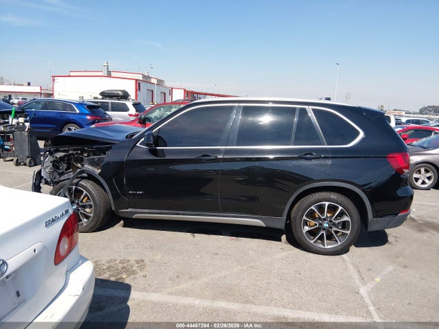 44487264 :رقم المزاد ، 5UXKR0C53H0V66184 vin ، 2017 Bmw X5 Xdrive35i مزاد بيع
