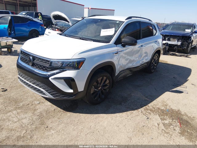 Продаж на аукціоні авто 2024 Volkswagen Taos 1.5t S, vin: 3VV5X7B29RM105494, номер лоту: 44487272