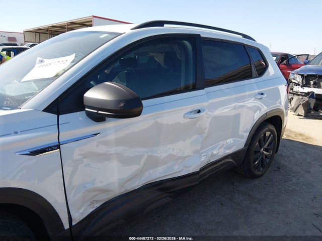 Продаж на аукціоні авто 2024 Volkswagen Taos 1.5t S, vin: 3VV5X7B29RM105494, номер лоту: 44487272